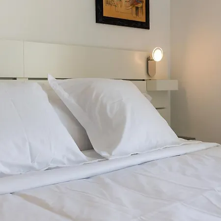 Homeforguest Bright Studio In La Carihuela Near The Beach Torremolinos Exterior foto