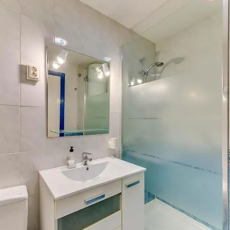 Homeforguest Bright Studio In La Carihuela Near The Beach Torremolinos Exterior foto