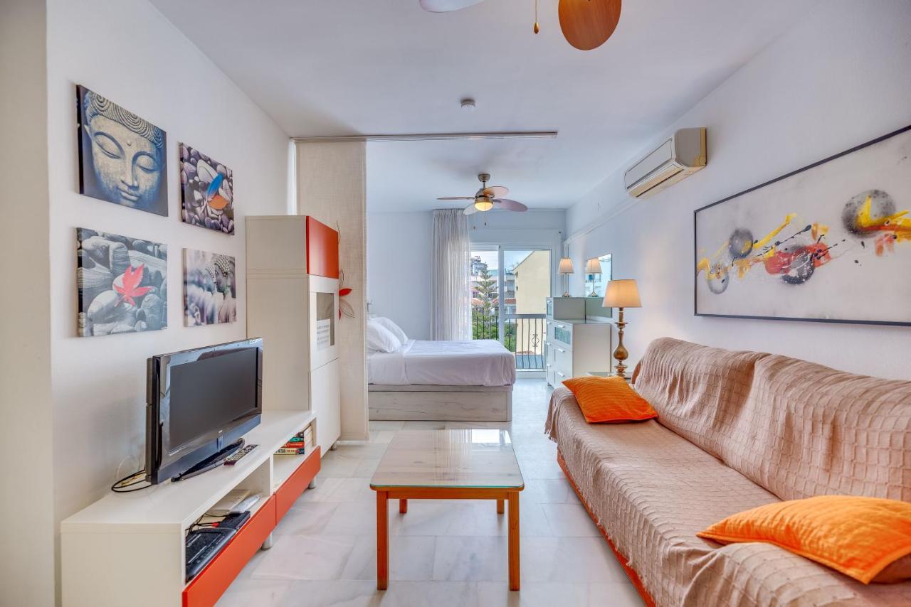 Homeforguest Bright In La Carihuela Near The Apartment *